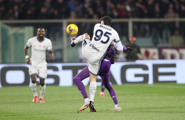 Calciatori in campo durante una partita