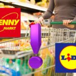 Donna al supermercato con carrello marchio lidl e penny market