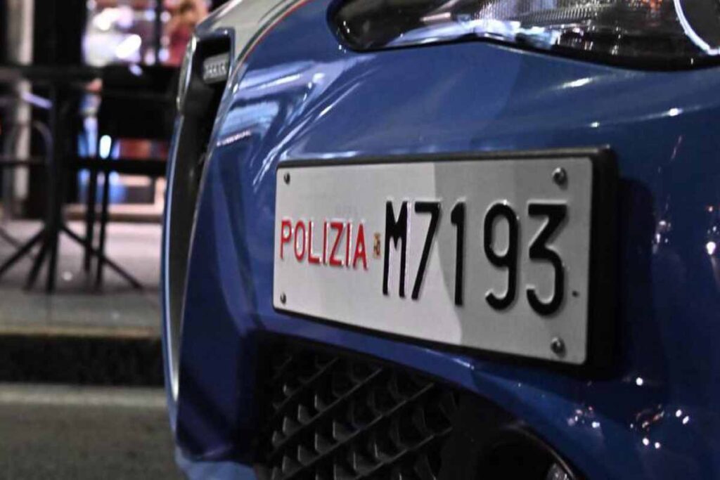 Auto polizia strada