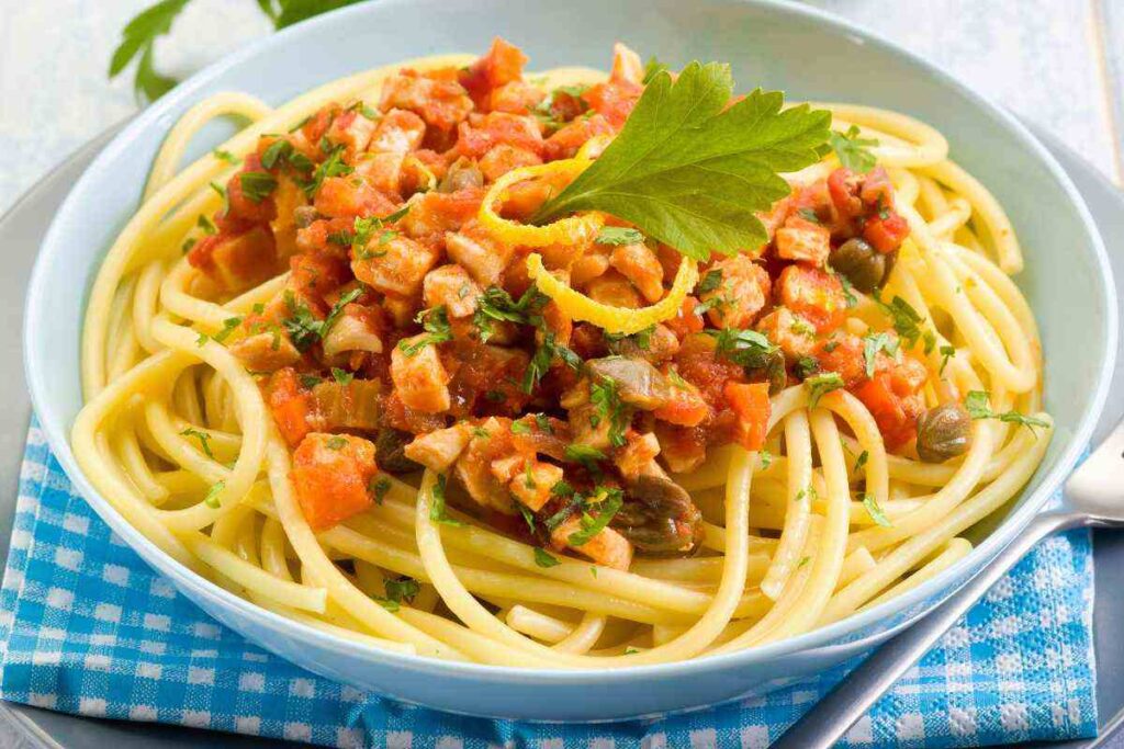 piatto appetitoso di spaghetti