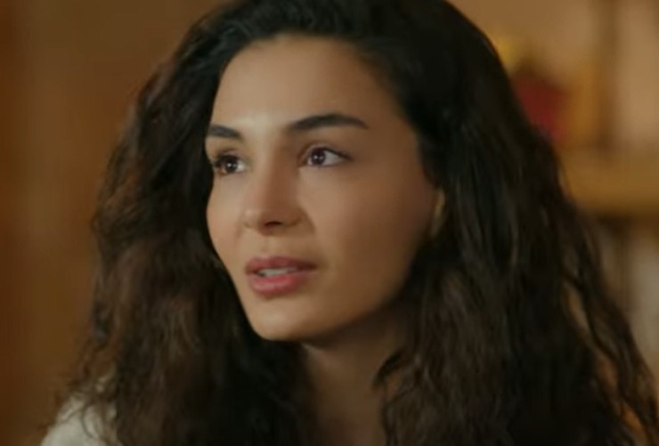 Reyann in una scena di Hercai