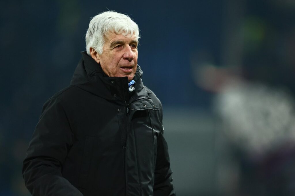 Gian Piero Gasperini con giubbino pesante
