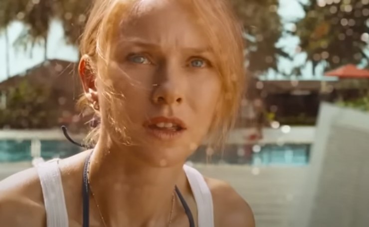 Naomi Watts in una scena di the impossibile