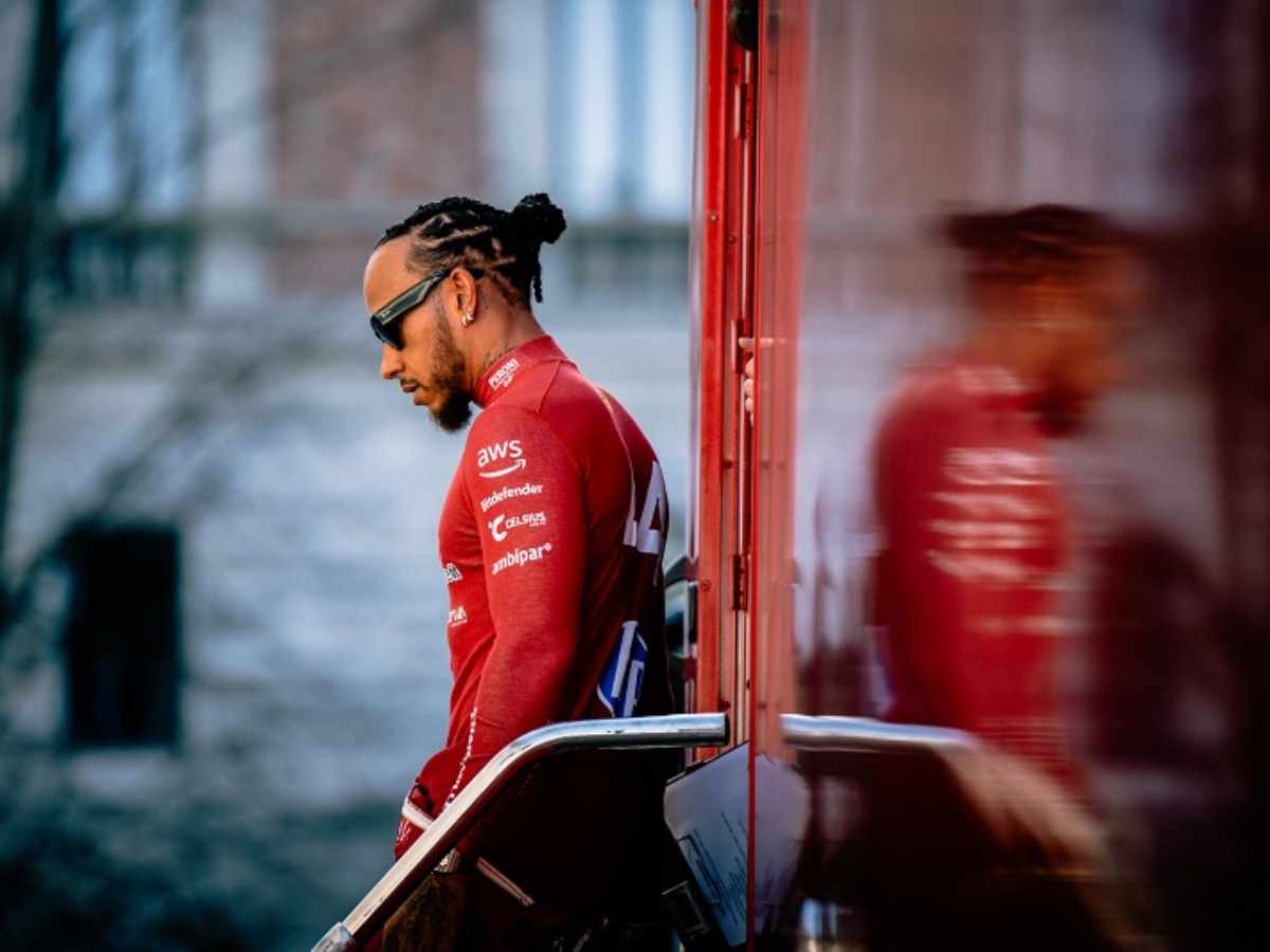 Lewis Hamilton di profilo