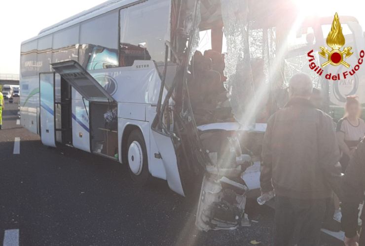 Coinvolto un pullman di una scolaresca