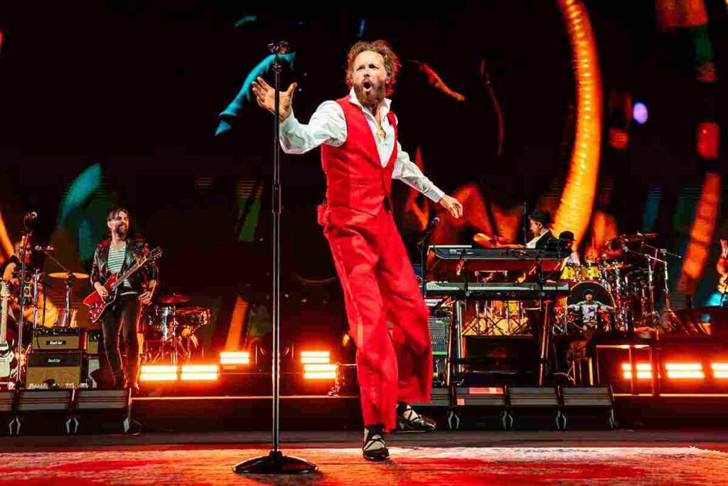Jovanotti sul palco del tour 2025