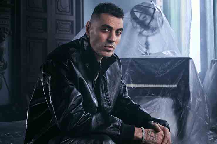 Marracash, posato in studio