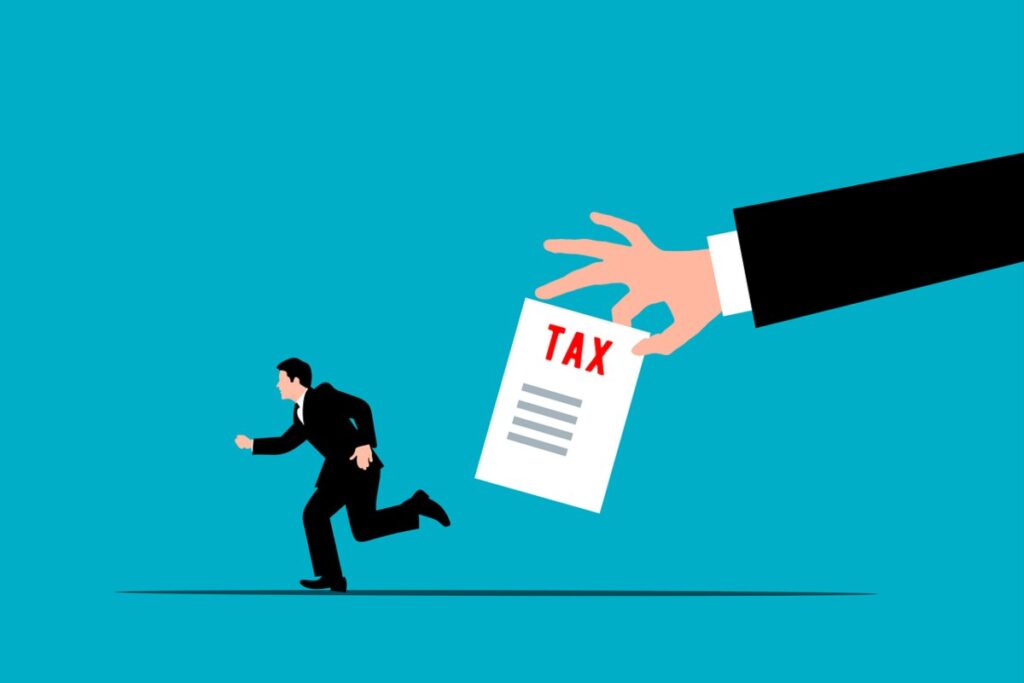 Un uomo inseguito dalle tasse