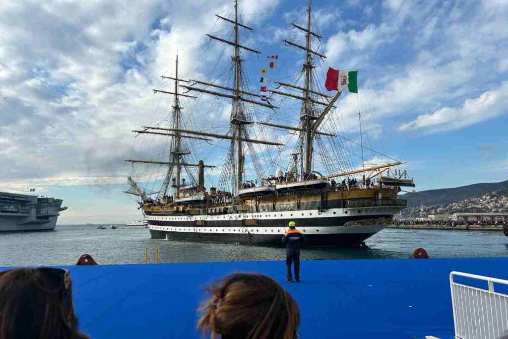 L'Amerigo Vespucci a Trieste