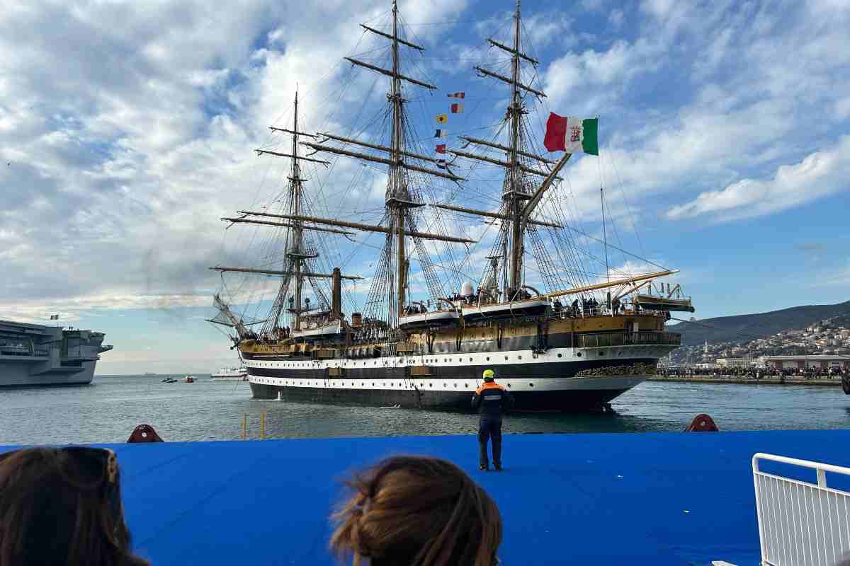 L'Amerigo Vespucci a Trieste