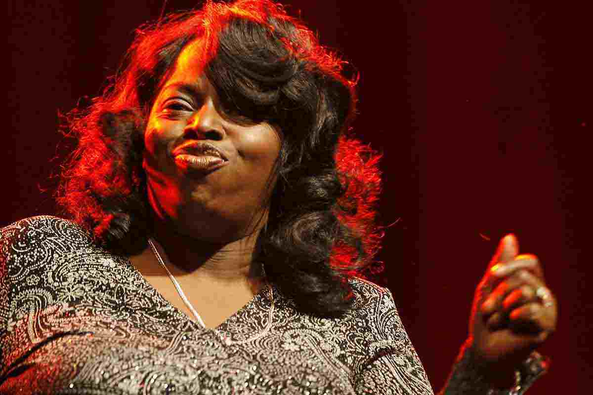 Angie Stone sul palco