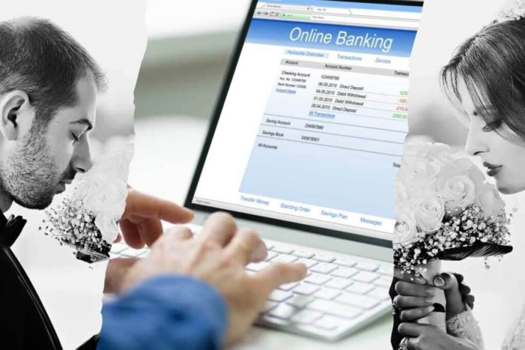 collage uomo e donna che si sposano e al centro mano sul pc home banking