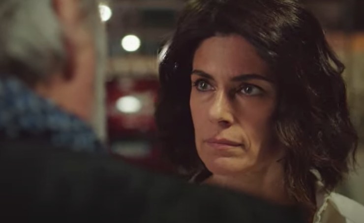 anna falchi in una scena de le onde del passato