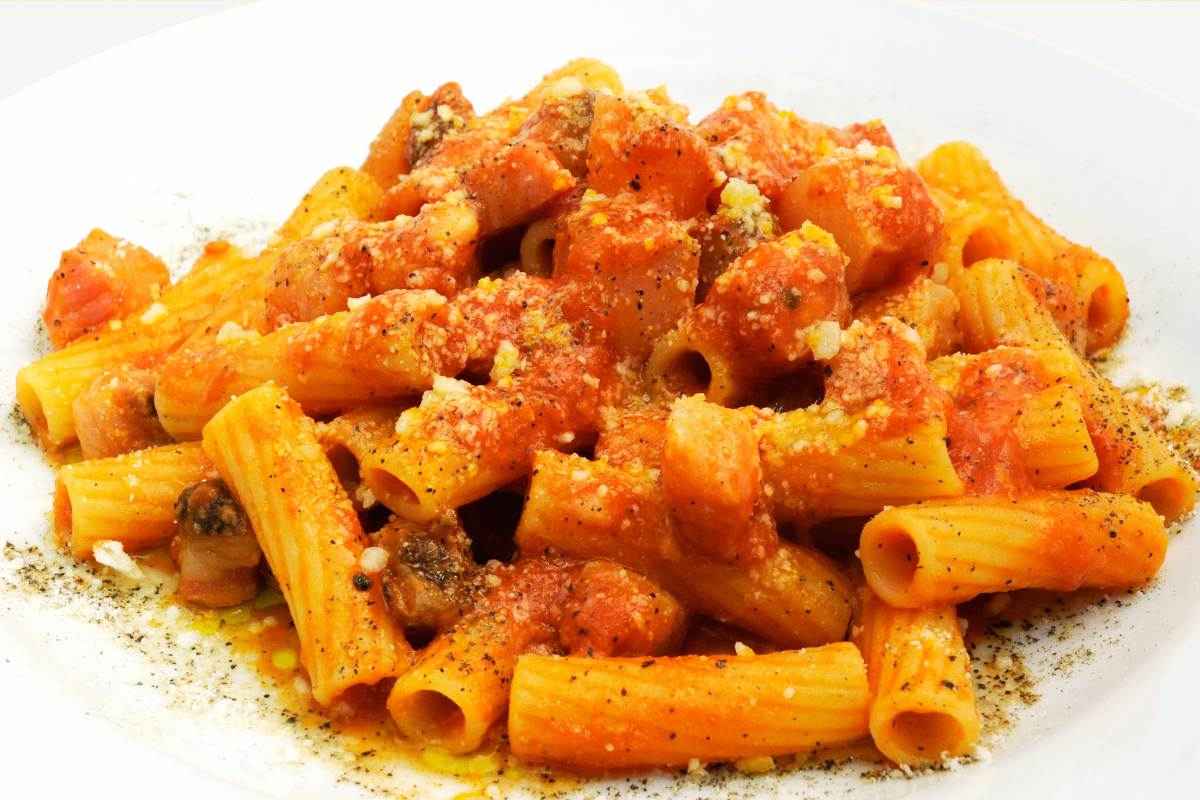 Piatto di pasta col sugo
