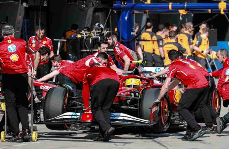 operatori al box ferrari