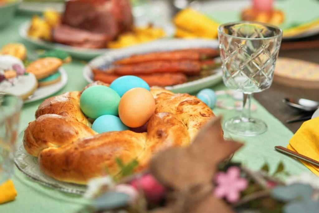 Tavola del pranzo di Pasqua con ricette abruzzesi