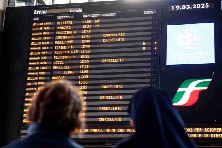 Sciopero dei treni, quanti appuntamenti ad aprile: il calendario