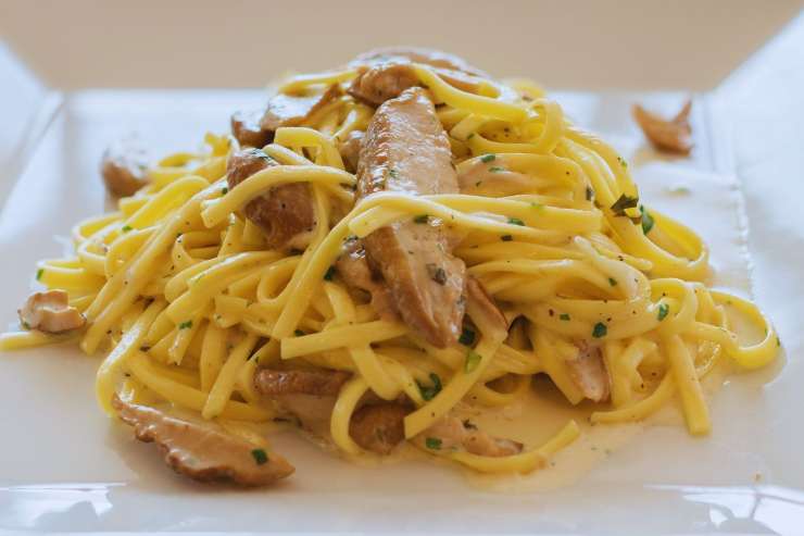 tagliolini coi funghi porcini