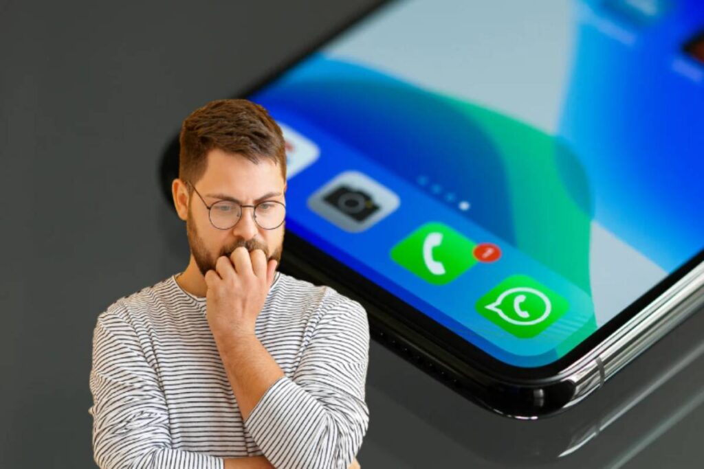 uomo preoccupato e smartphone con app