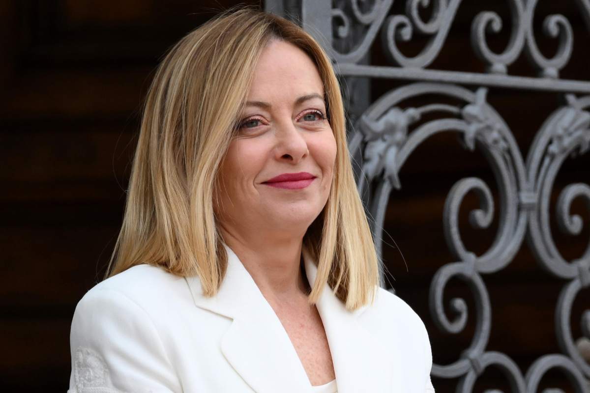 giorgia meloni che sorride