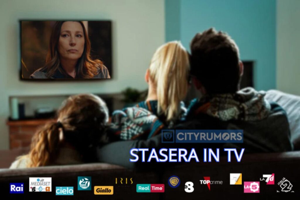 famiglia che guarda la tv