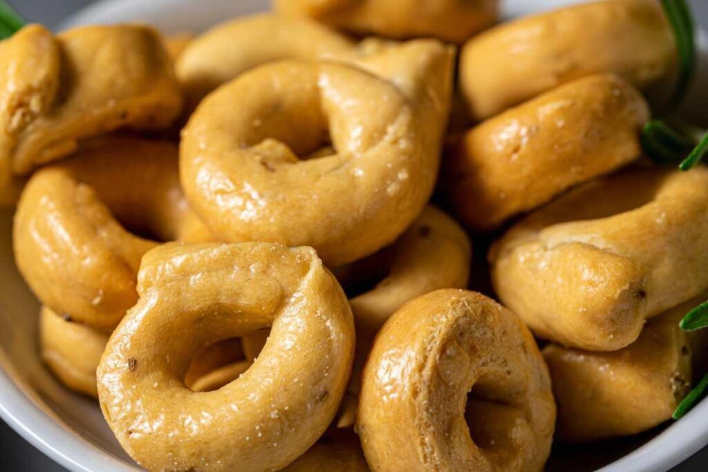 Taralli in una ciotola