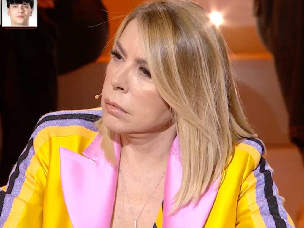 anna pettinelli al serale di amici