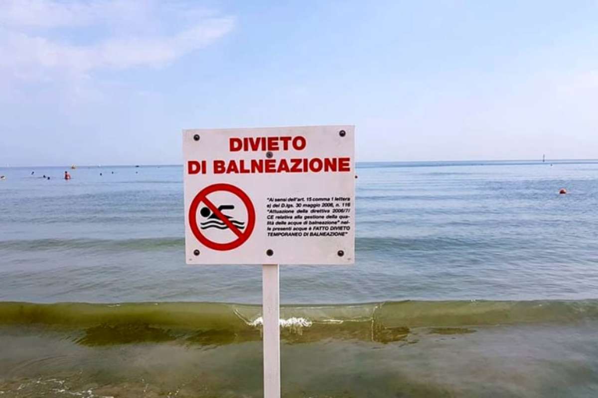 Il divieto di balneazione