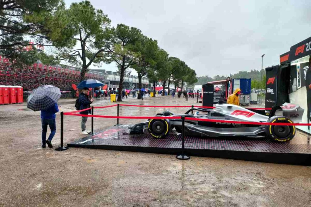 Esposizione al circuito di Imola