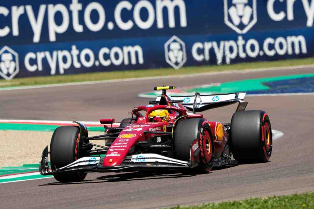Ferrari e McLaren in pista