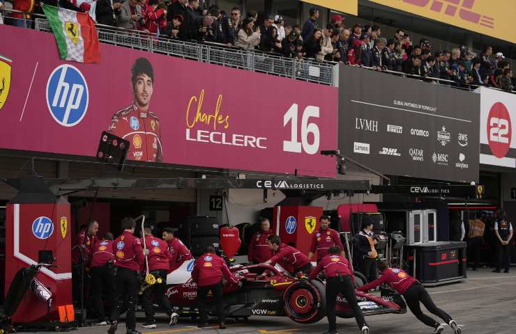 Box Ferrari al lavoro