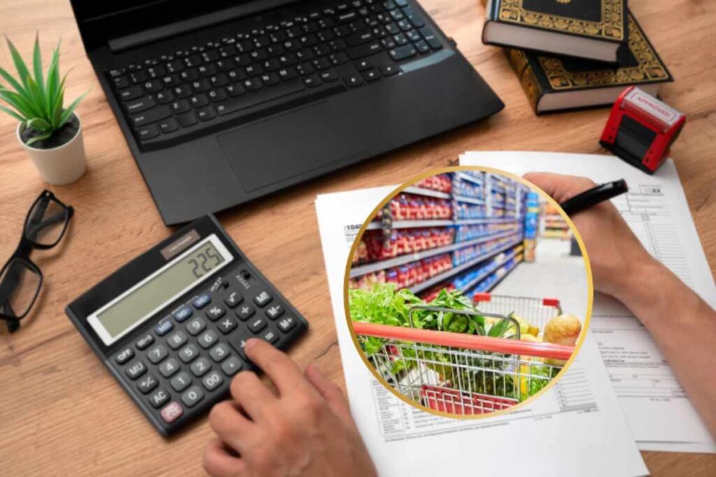 persona che fa calcoli e carrello della spesa