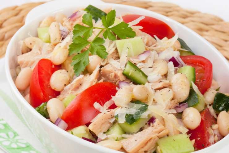 insalatone con verdure miste