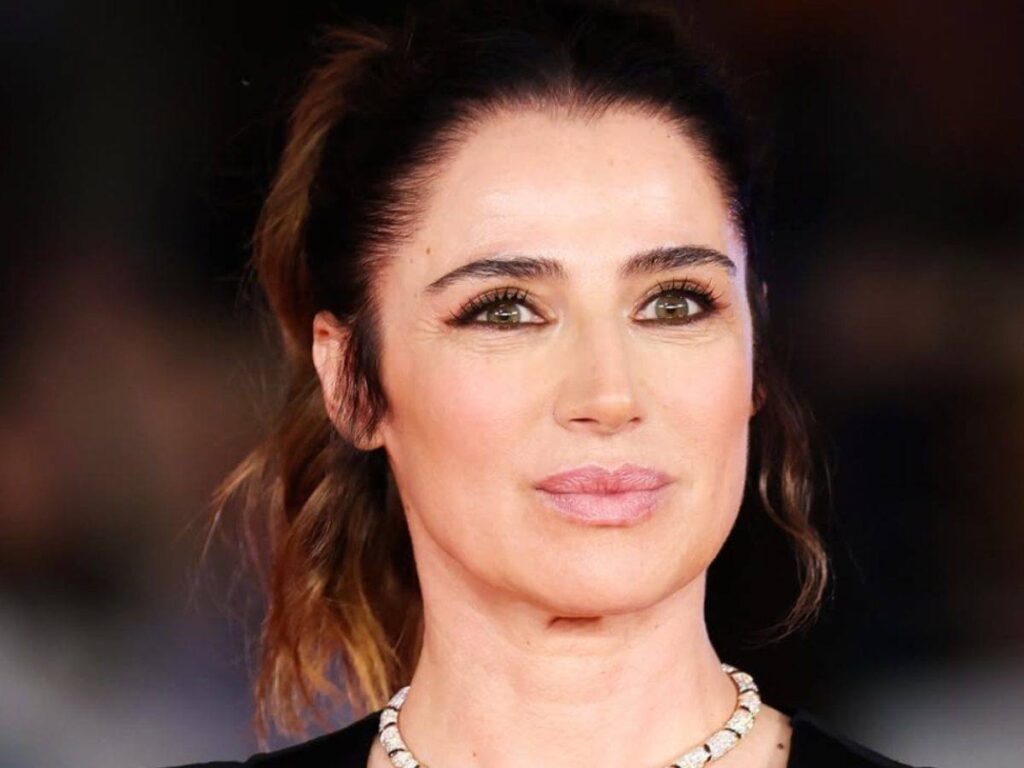 luisa ranieri in primo piano