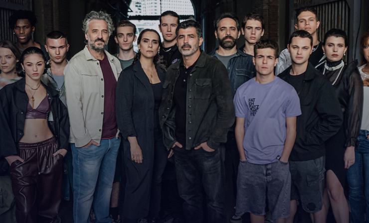 locandina di mare fuori