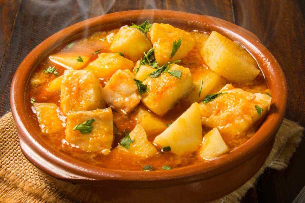 baccalà in umido con patate e pomodoro