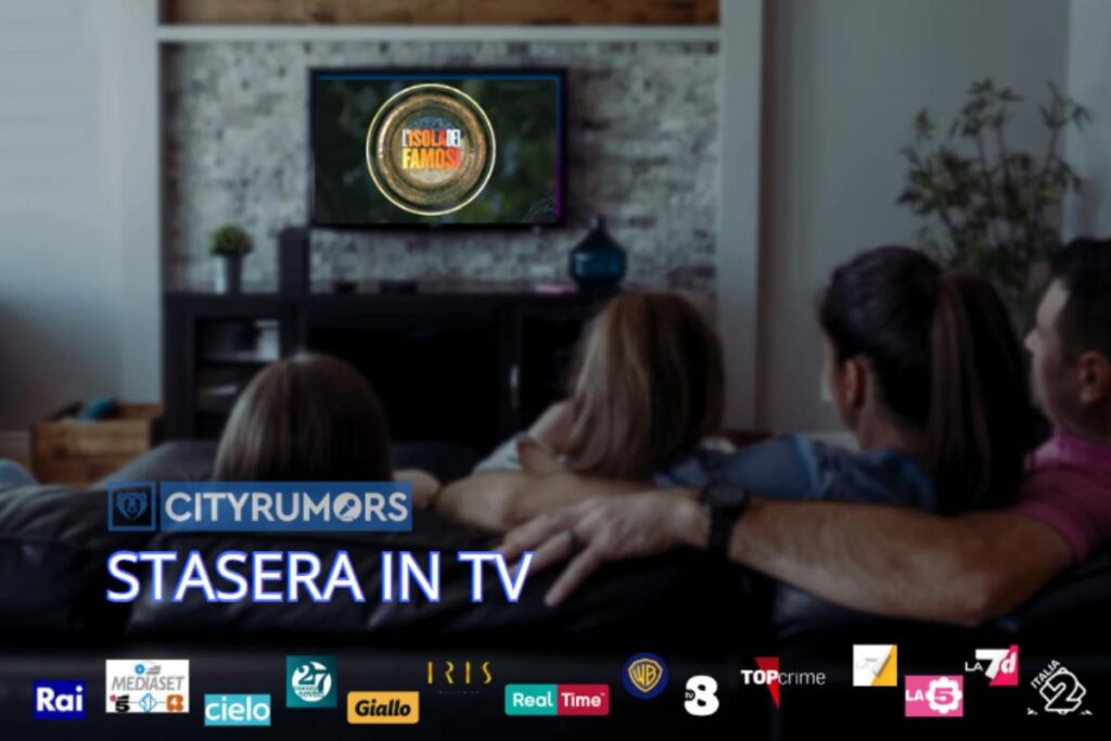 famiglia che guarda la televisione
