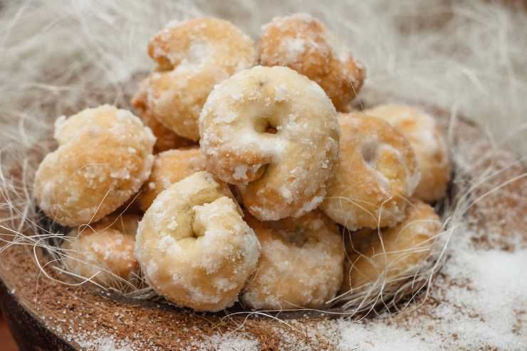 tarallini ricoperti di zucchero