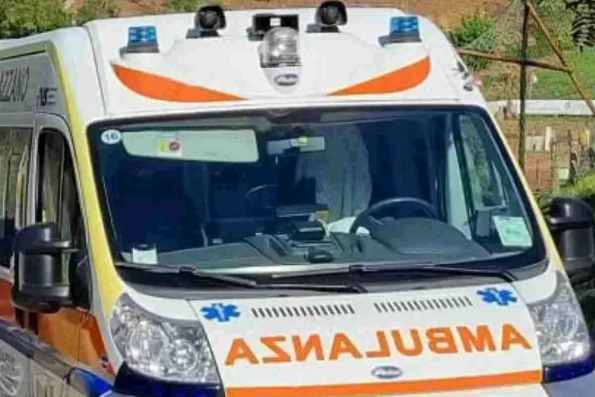 Ambulanza in strada