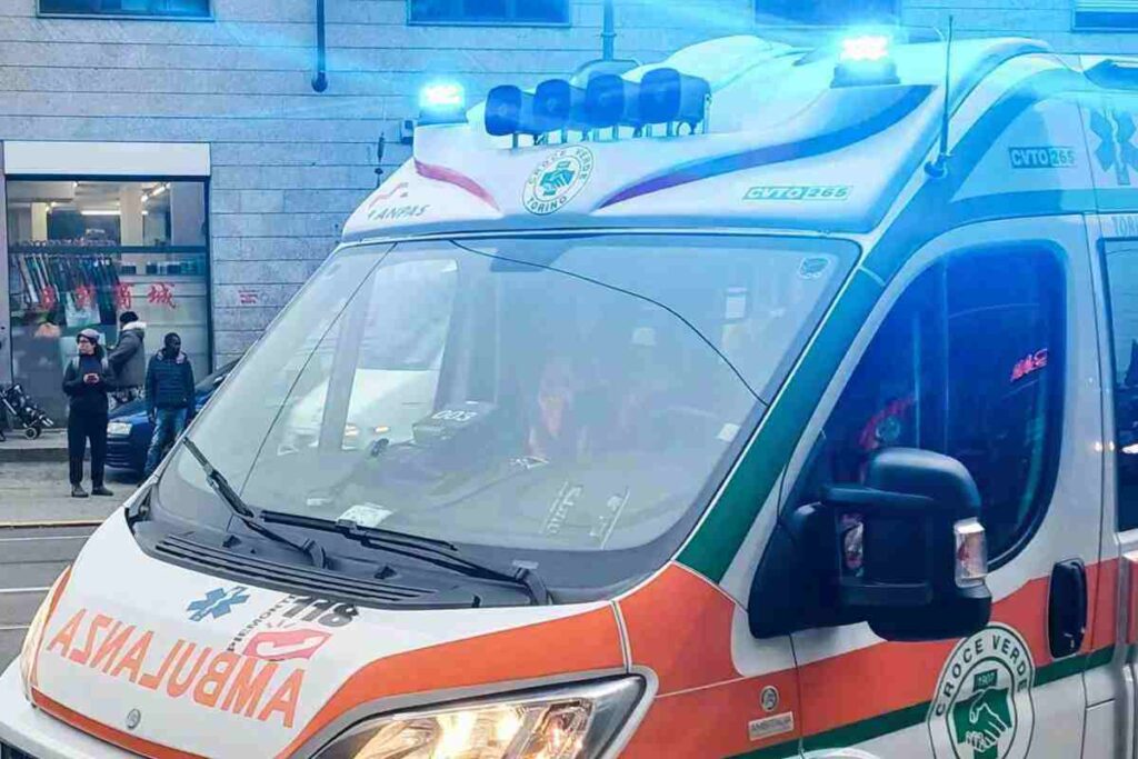 Ambulanza in strada