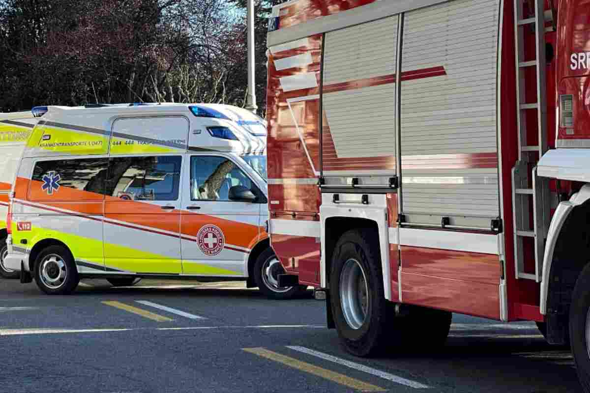 Ambulanza e vigili del fuoco