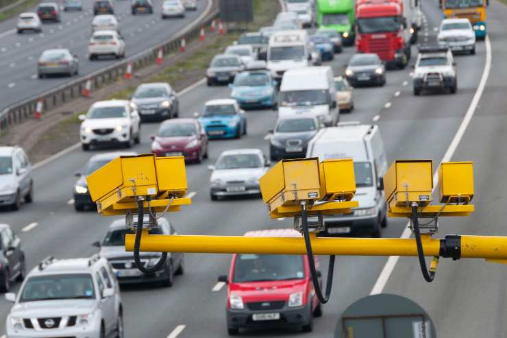 macchine sulla strada