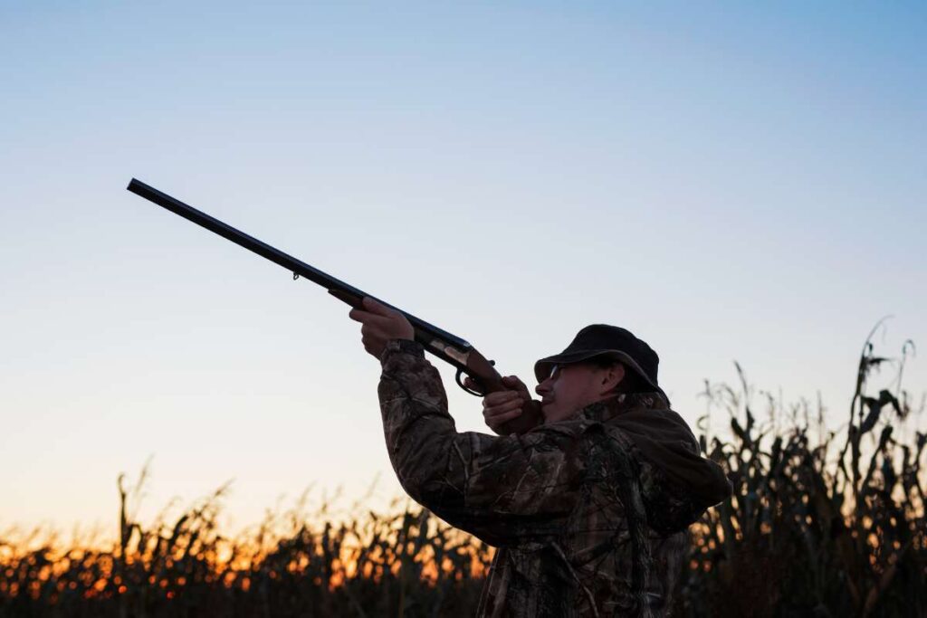 Cacciatore con fucile