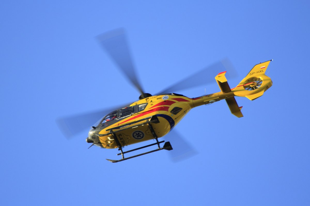 L'aereo del soccorso alpino in azione