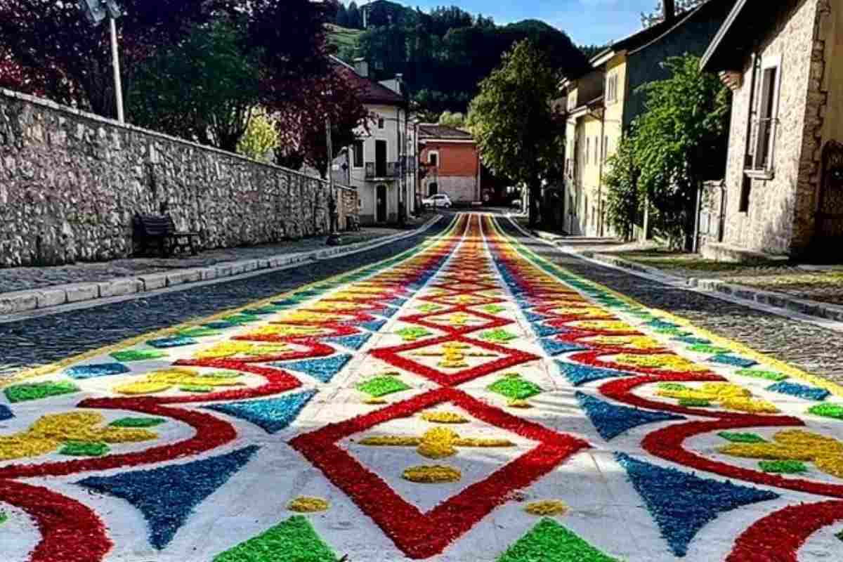 Infiorata del Corpus Domini a Pescasseroli
