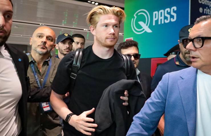 Kevin De Bruyne con i giornalisti