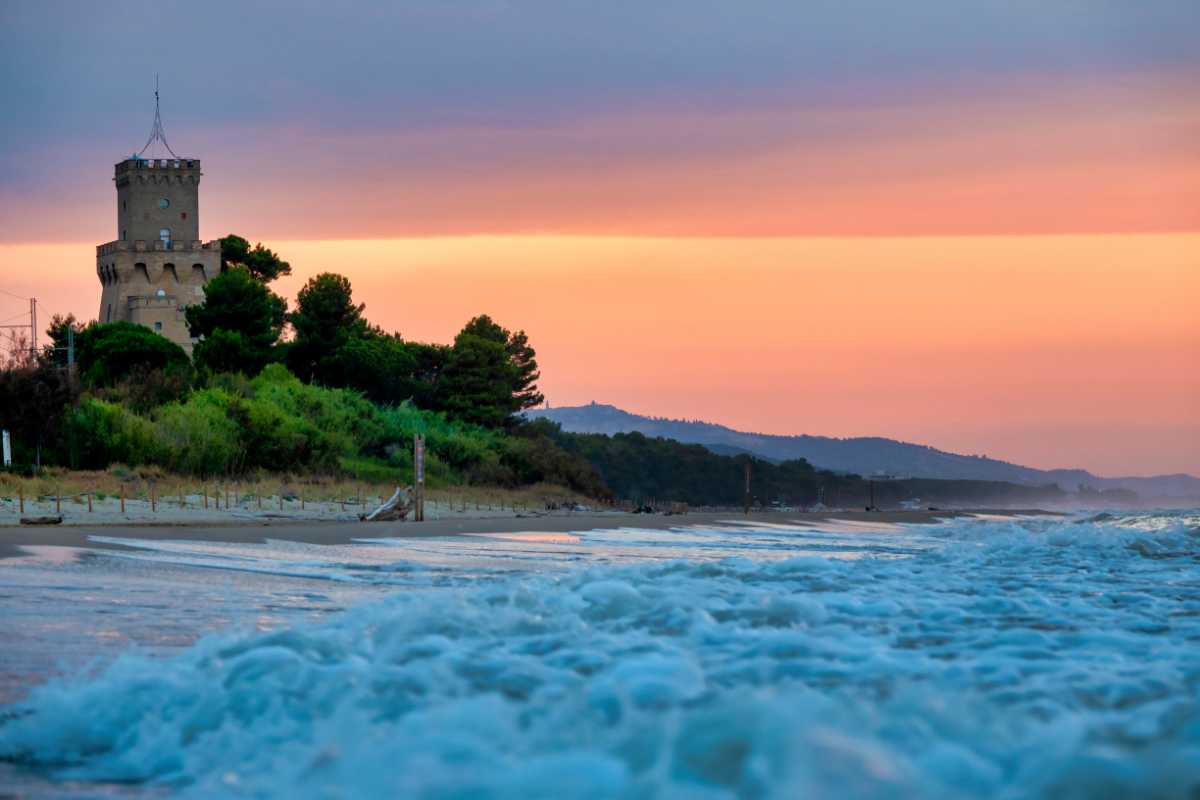 Torre Cerrano tra le spiagge più selvagge in Abruzzo