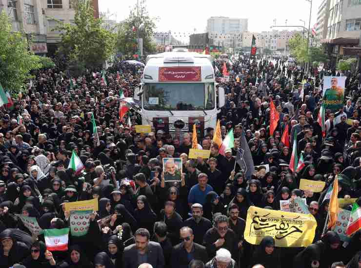 I funerali dei generali a Teheran
