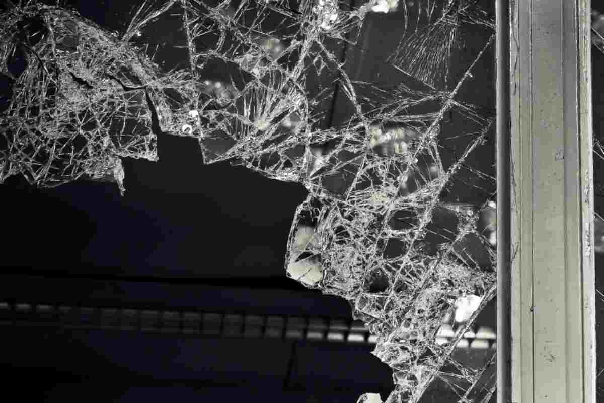 Vetrina rotta