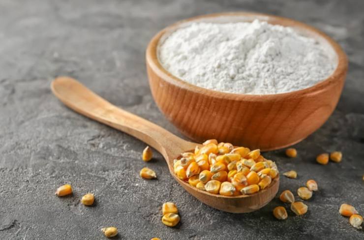 amido di mais in una ciotola